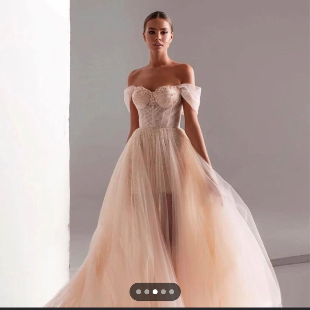 Dress - Picture 5 of 5